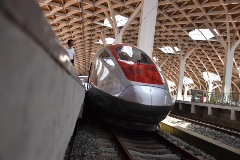 Tren de mare viteza in Indonezia, Foto: Dimas Rachmatsyah / imago stock&people / Profimedia