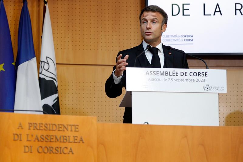 Emmanuel Macron in adunarea legislativa a Corsicii, Foto: Pascal POCHARD-CASABIANCA / AFP / Profimedia