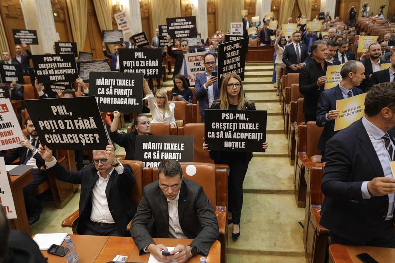 Protest la asumarea răspunderii Guvernului în Parlament , Foto: Inquam Photos / George Călin