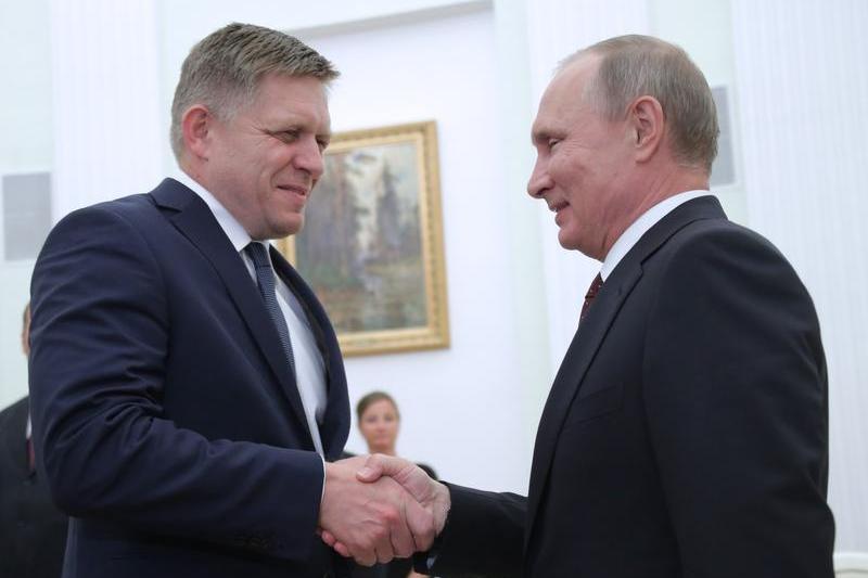 Robert Fico alaturi de Vladimir Putin in 2016, Foto: Mikhail Metzel / TASS / Profimedia Images