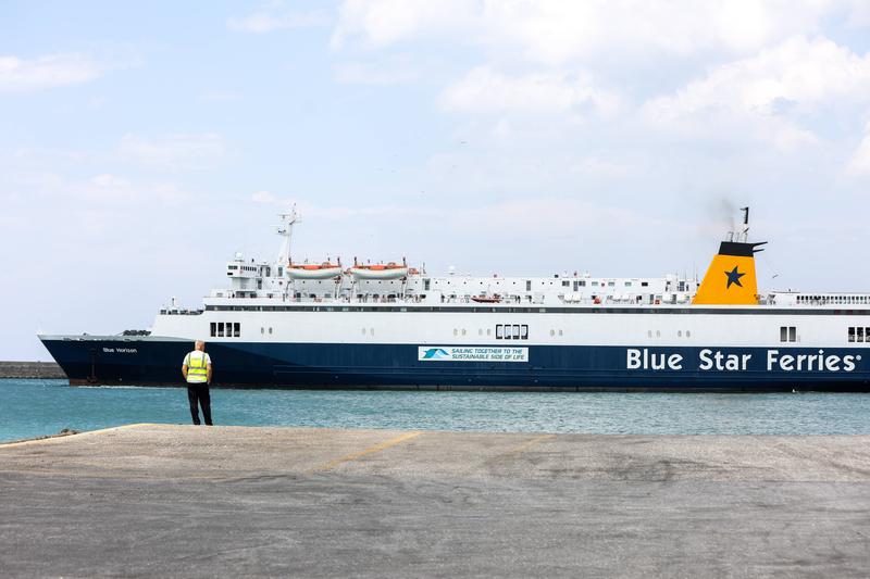 Feribotul Blue Horizon se intoarce in port dupa ce barbatul impins peste bord de echipaj a murit, Foto: Stefanos Rapanis / Eurokinissi / imago stock&people / Profimedia