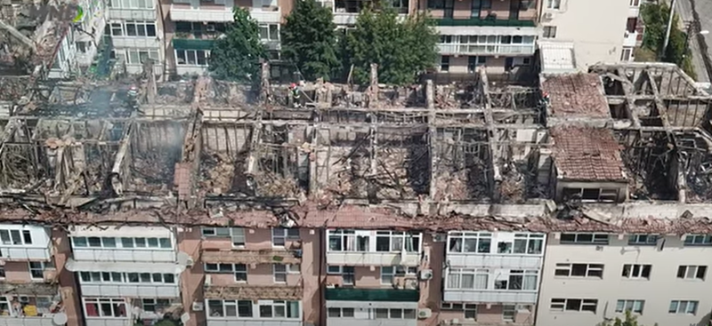 mansardele blocurilor care au ars in Craiova, Foto: captura video drona MND