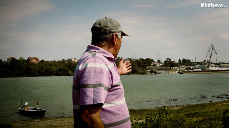 Costel Tănase, pe malul brațului Chilia de unde l-a salvat pe ucrainean, Foto: Adi Iacob / HotNews