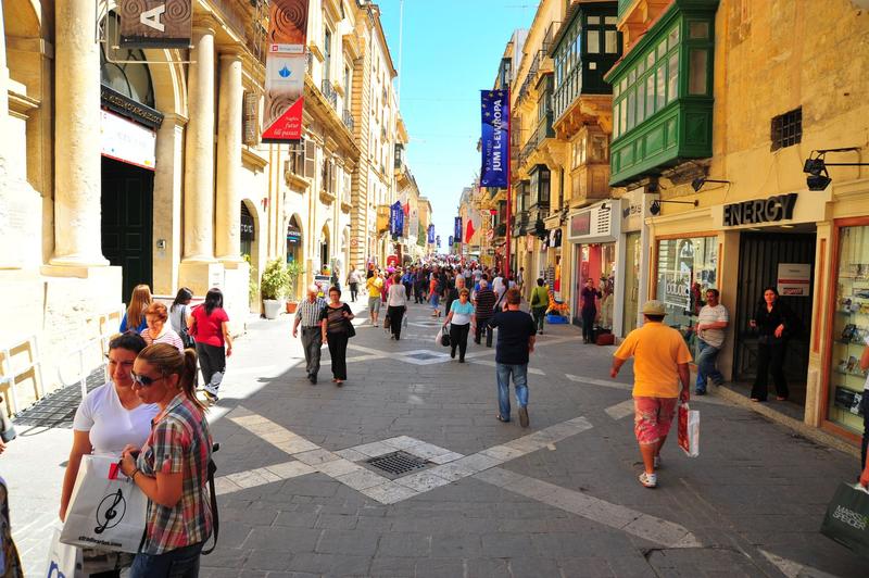 Oameni in Valletta, capitala Maltei, Foto: Steven Potts / Alamy / Profimedia Images