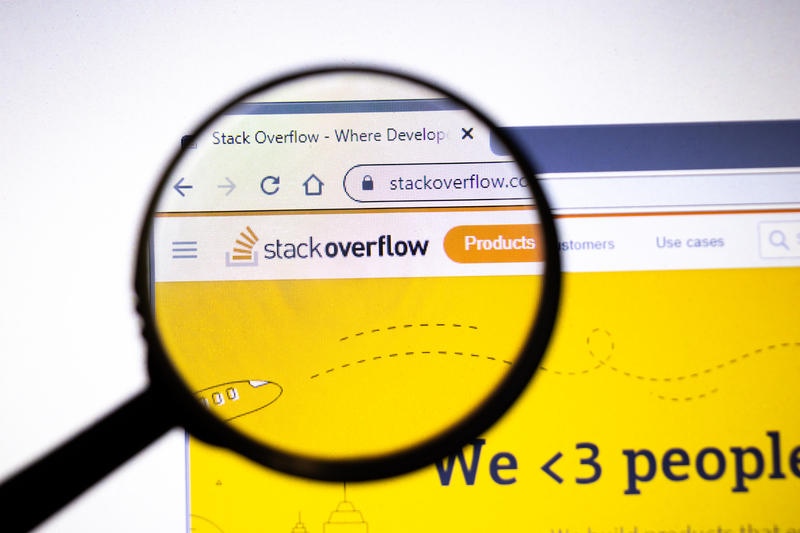 Site-ul Stack Overflow, Foto: © Transversospinales | Dreamstime.com