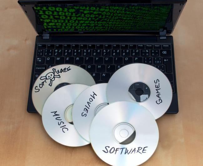 CD-uri cu software piratat, Foto: Jan Miks / Alamy / Profimedia Images