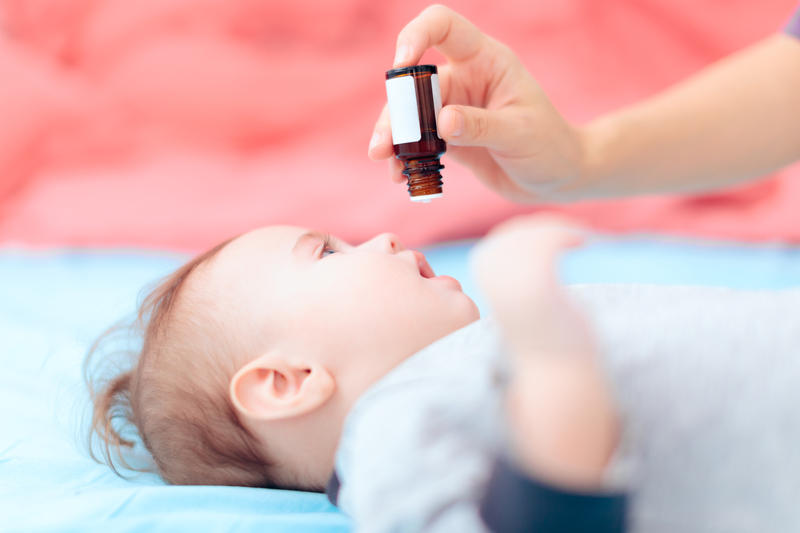Administrarea vitaminei D se începe la 7 zile după naștere, potrivit programului național pentru combaterea rahitismului , Foto: © Nicoleta Ionescu | Dreamstime.com