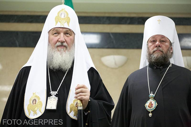 Mitropolitul Moldovei, Vladimir (dr.), alături de Patriarhul Bisericii Ortodoxe Ruse, Kirill (stg.), Foto: Agerpres