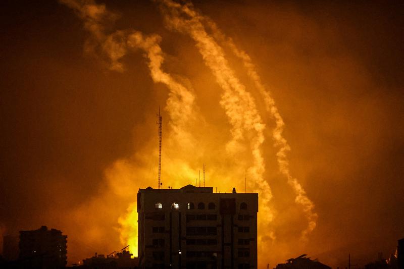 Armata israeliană desfășoară atacuri intense în Fâșia Gaza, Foto: Ali Jadallah / AFP / Profimedia