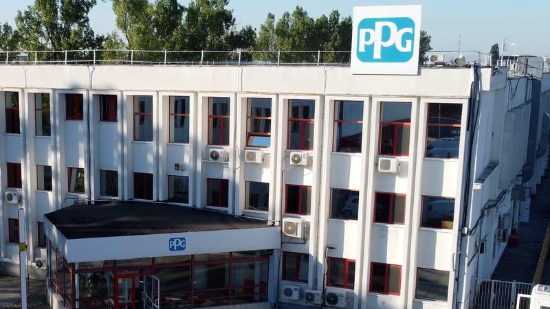 900 de panouri solare instalate pe acoperișul fabricii PPG România, Foto: PPG Romania