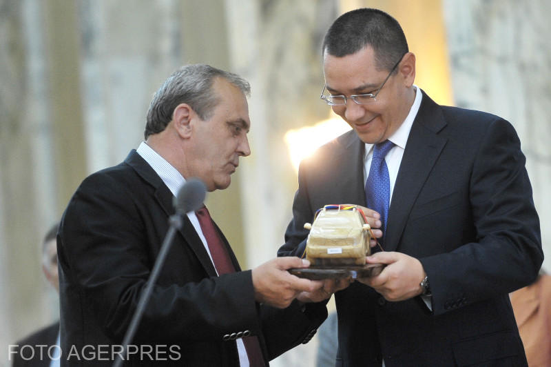 Ion Georgescu (stg.), un pesedist cu vechime, Foto: Agerpres