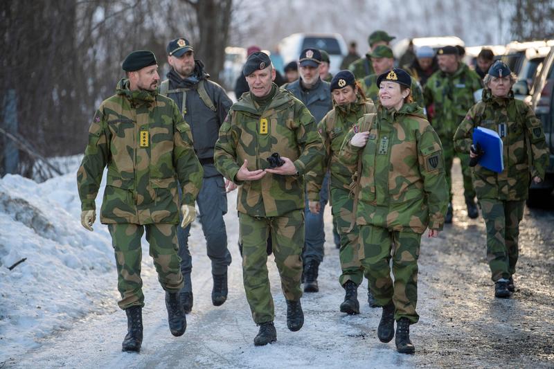 General-locotenentul Yngve Odlo (centru), seful Statului Major norvegian, Foto: NTB Scanpix / Alamy / Profimedia Images