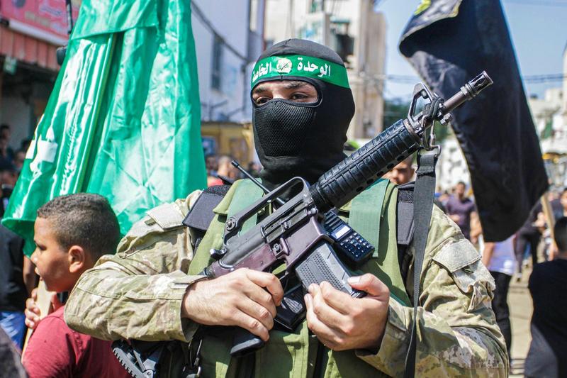 Militant Hamas la o manifestație a palestinienilor, Foto: Nasser Ishtayeh/SOPA Images / Shutterstock Editorial / Profimedia