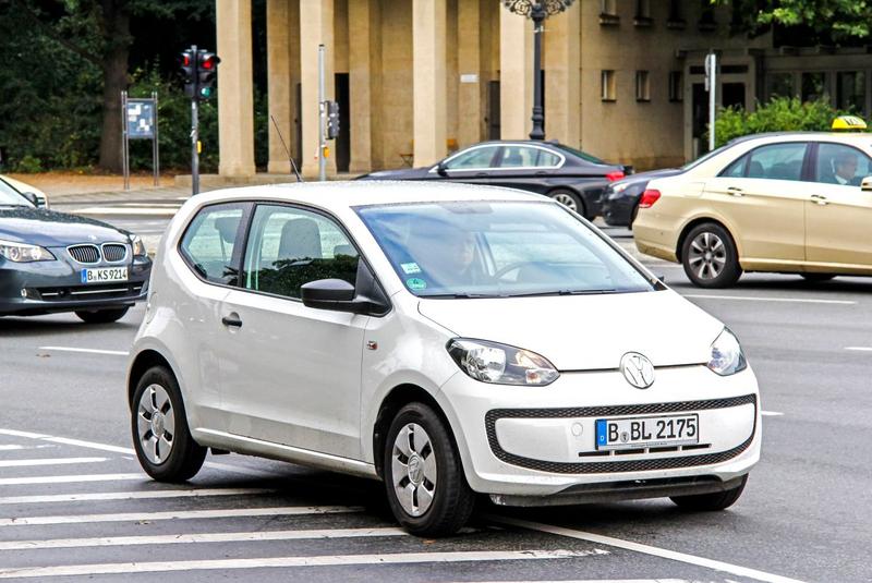 Masina Volkswagen Up, Foto: Artzzz, Dreamstime.com