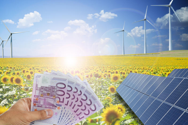 panouri-solare-eoliene-euro, Foto: Dreamstime
