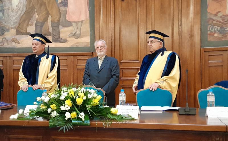 Marcel Ausloos, la debutul ceremoniei de acordare a titlului de Doctor Honoris Causa din partea ASE, Foto: HotNews.ro / DP