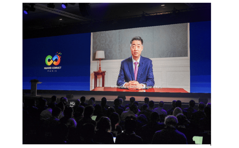 Ken Hu, președinte rotativ la Huawei, vorbind la HUAWEI CONNECT 2023 – PARIS, Foto: Huawei