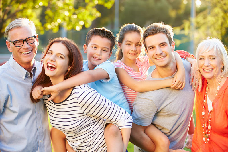 Familie, Foto: © Monkey Business Images | Dreamstime.com