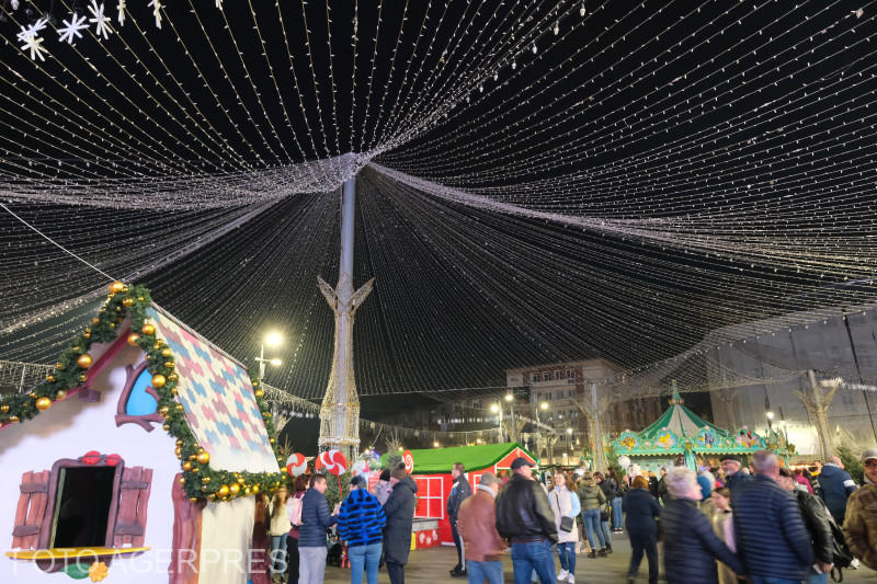 Iluminat festiv - Craiova , Foto: AGERPRES