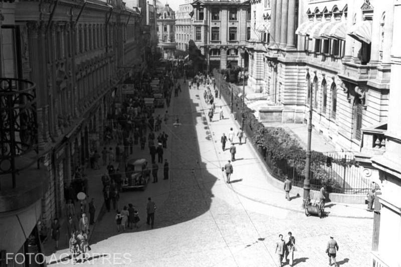 Bucureștiul vechi (1944): Strada Lipscani - Banca Națională, Foto: AGERPRES FOTO/ARHIVA