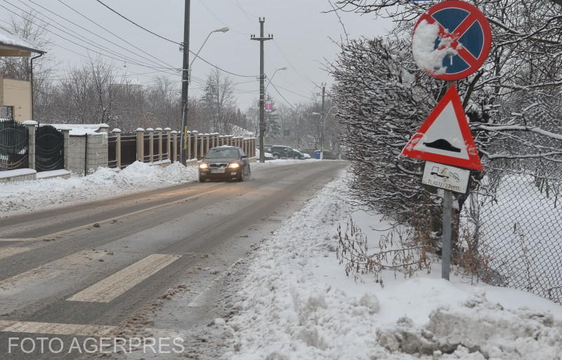 Drum din România, după ninsoare, Foto: AGERPRES