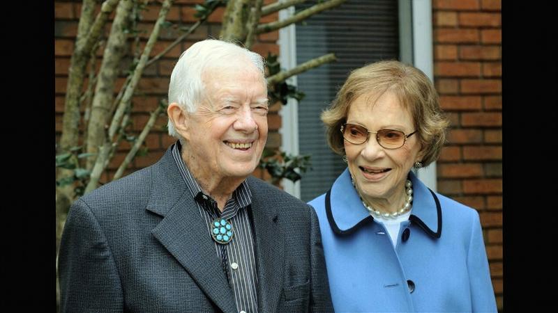 Fostul președinte american Jimmy Carter, alături de soția sa, fosta primă doamnă Rosalynn Carter, Foto: Democratic National Convention / AP / Profimedia