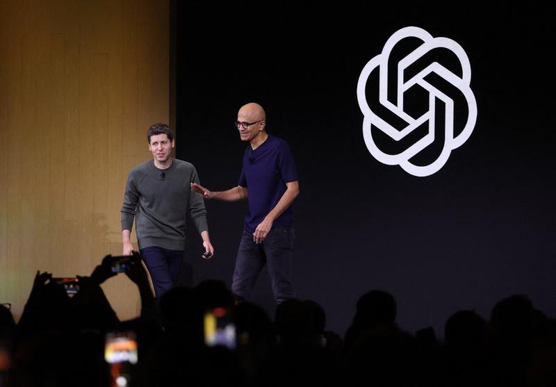 Sam Altman si Satya Nadella, CEO al Microsoft, Foto: JUSTIN SULLIVAN / Getty images / Profimedia