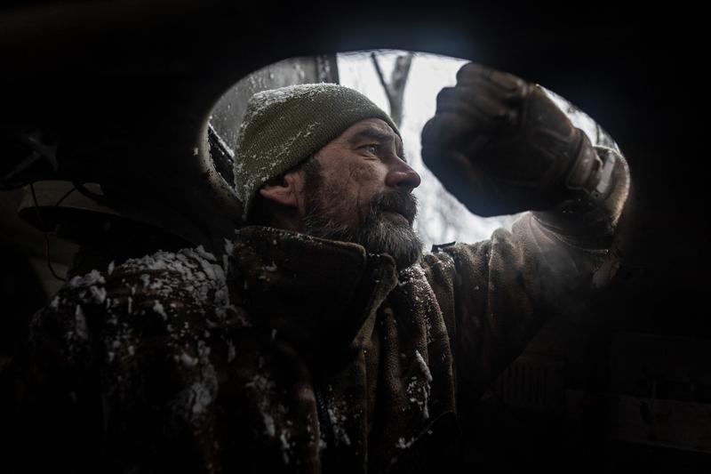 Soldat ucrainean într-un tun autopropulsat, pe frontul din Harkov, Foto: AA/ABACA / Abaca Press / Profimedia