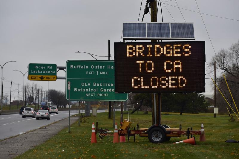 Explozie pe Rainbow Bridge, Foto: John Normile / Getty images / Profimedia