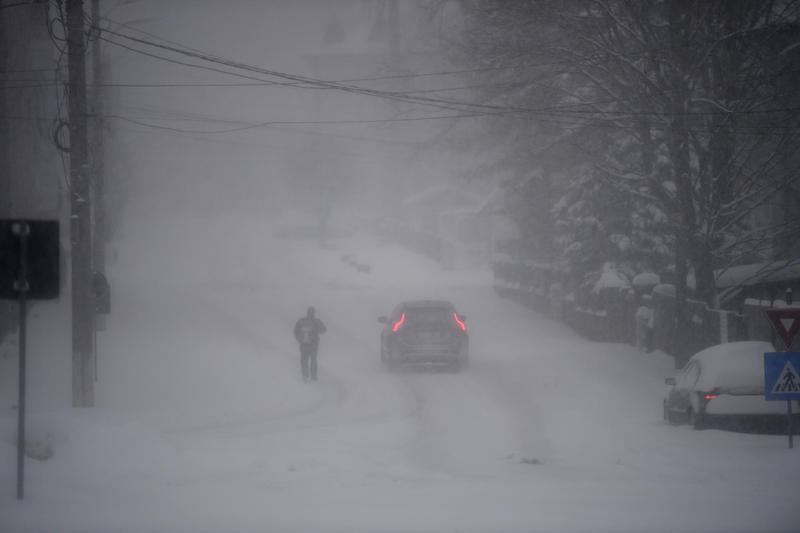 Ninsoare pe Valea Prahovei, Foto: Inquam Photos / Alex Nicodim