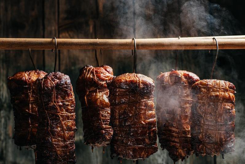 Preparate din carne de porc la afumat, Foto: Shutterstock