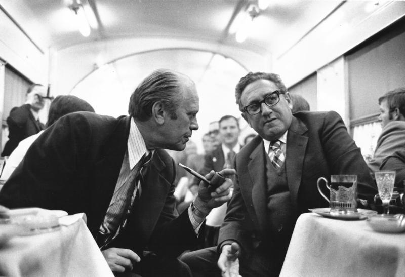 Fostul presedinte american Gerald Ford alaturi de Kissinger in 1974, Foto: David Hume Kennerly / Zuma Press / Profimedia Images