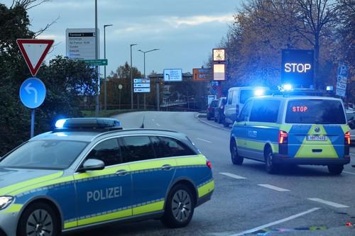 Drumul de acces spre aeroportul Hamburg a fost inchis, Foto: Bodo Marks / AFP / Profimedia