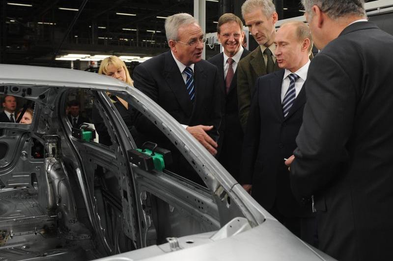 Vladimir Putin intr-o vizita la fabrica Volkswagen din Kaluga, Foto: Natalia Kolesnikova / Associated Press / Profimedia Images