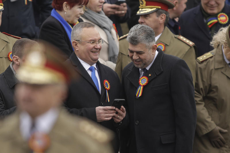 Nicolae Ciucă și Mircea Ciolacu la parada de 1 decembrie, Foto: Inquam Photos / George Călin