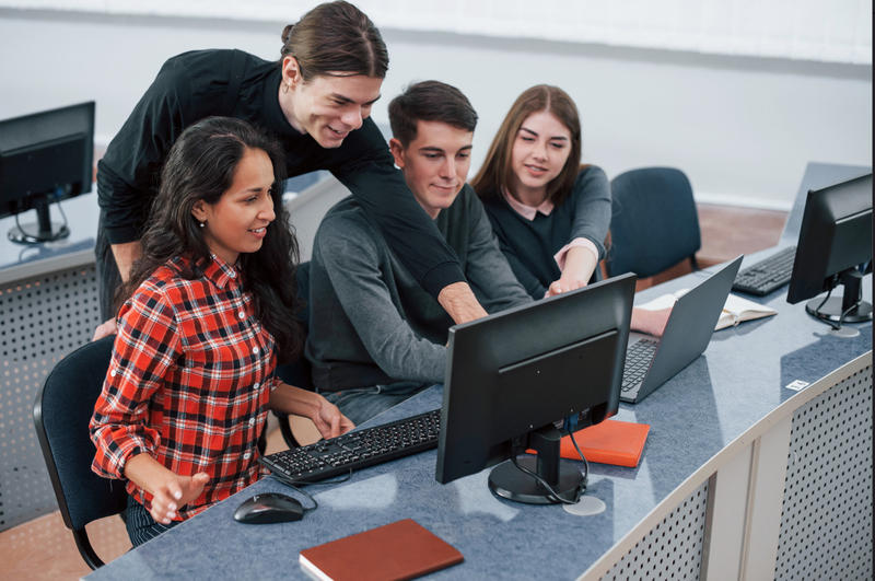 Raiffeisen Bank România și Universitatea Babeș-Bolyai lansează Think Tank Lab, Foto: Raiffeisen Bank