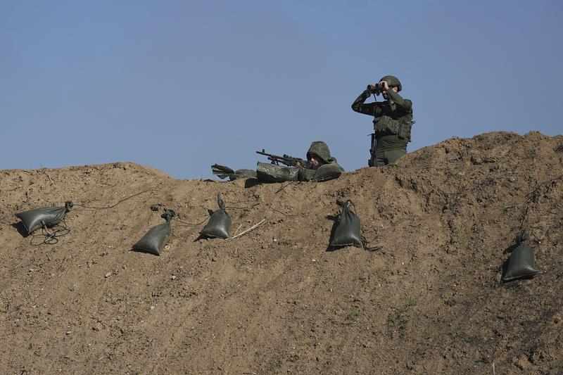 Soldați israelieni la granița cu Fâșia Gaza, Foto: Tsafrir Abayov / AP / Profimedia