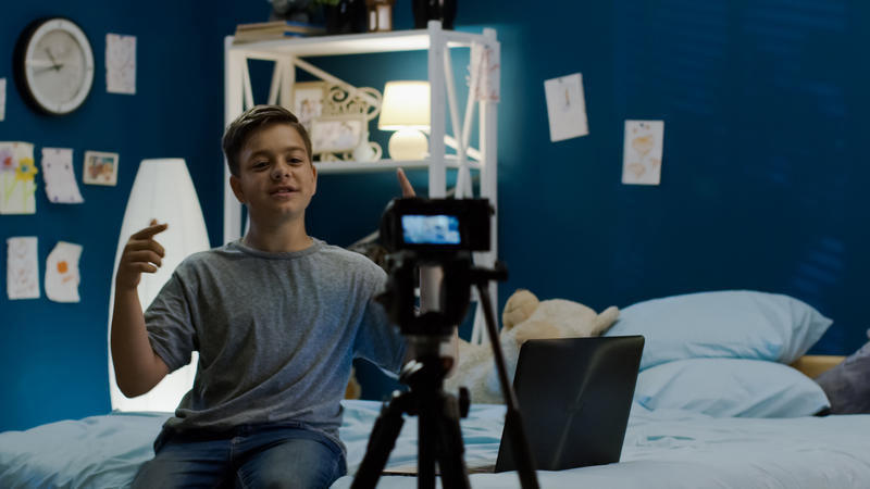 Pericole rețele sociale , Foto: © Framestock Footages | Dreamstime.com