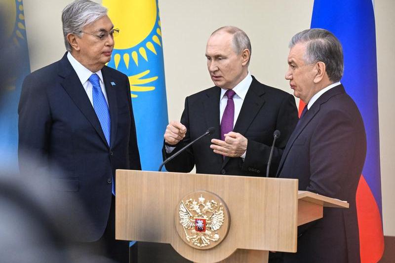 Vladimir Putin alaturi de presedintii Kazahstanului si Uzbekistanului, Foto: Kommersant Photo Agency / ddp USA / Profimedia