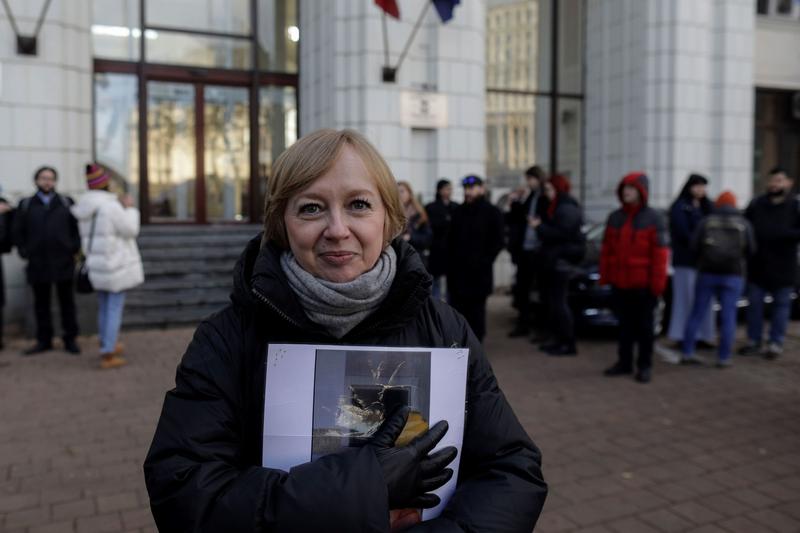 Emilia Sercan a protestat mai bine de două săptămâni în fața Parchetului General, Foto: INQUAM Photos / Octav Ganea