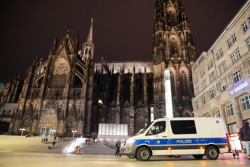 O catedrală din Kolm a fost percheziționată după o alertă teroristă, Foto: Tim Oelbermann / imago stock&people / Profimedia