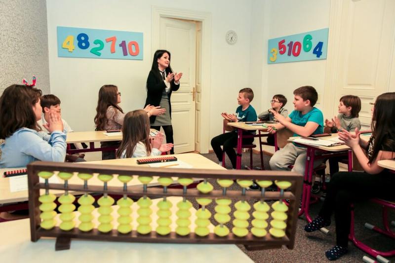 Tehnica de calcul japonez, predată de Nomin în România, nu îi îivață pe copii doar calculul mintal, ci le dezvoltă atenția, concentrarea și răbdarea, Foto: Facebook