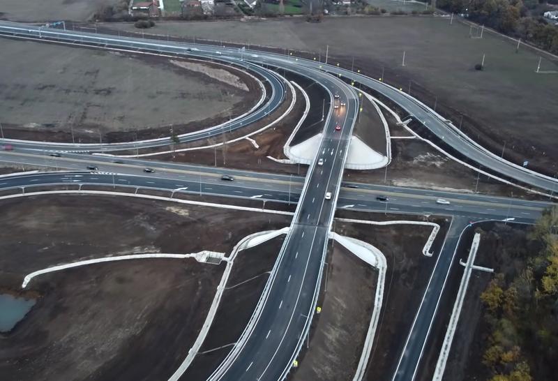 Aproape de accident pe A0, Foto: Captura YouTube / Construim Romania