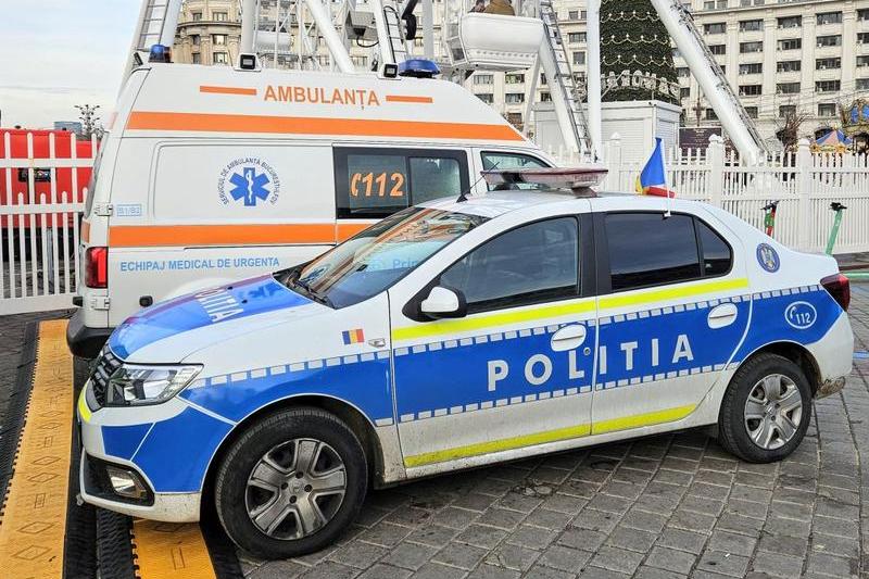 Masina de politie si ambulanta, Foto: Vlad Barza / HotNews.ro