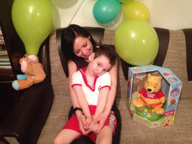 Sebastian, împreună cu mama sa, Alina, Amintirea iubirii dintre ei o ajută pe mamă să meargă mai departe, într-o lume nouă, fără Sebastian, Foto: FOTO: Arhiva familiei