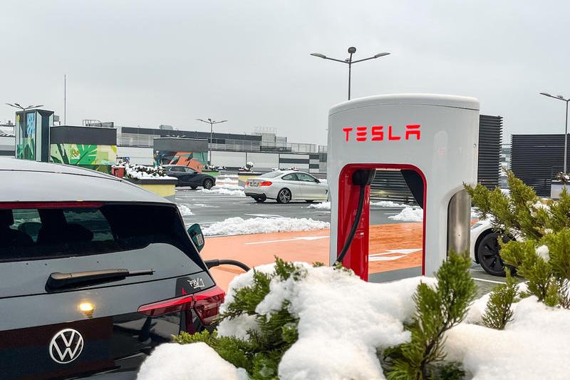 Tesla Supercharger, Foto: 0-100.ro