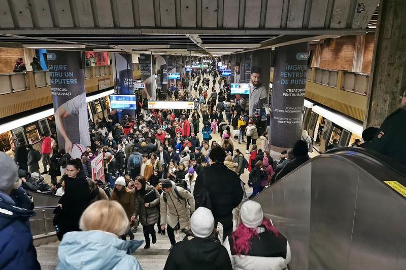 Aglomeratie la metrou, Foto: Adrian Ilincescu/ HotNews.ro