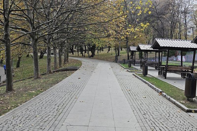 In parc la 17 grade Celsius, in decembrie, Foto: Vlad Barza / HotNews.ro