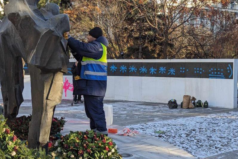 Monumente vandalizate, Foto: Hotnews / Victor Cozmei