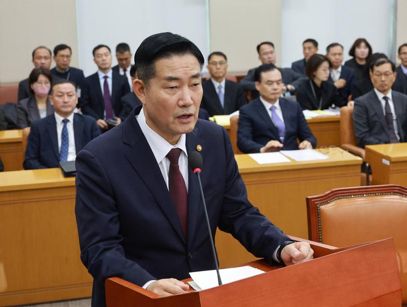 Shin Won-sik, Foto: Yonhap News / imago stock&people / Profimedia